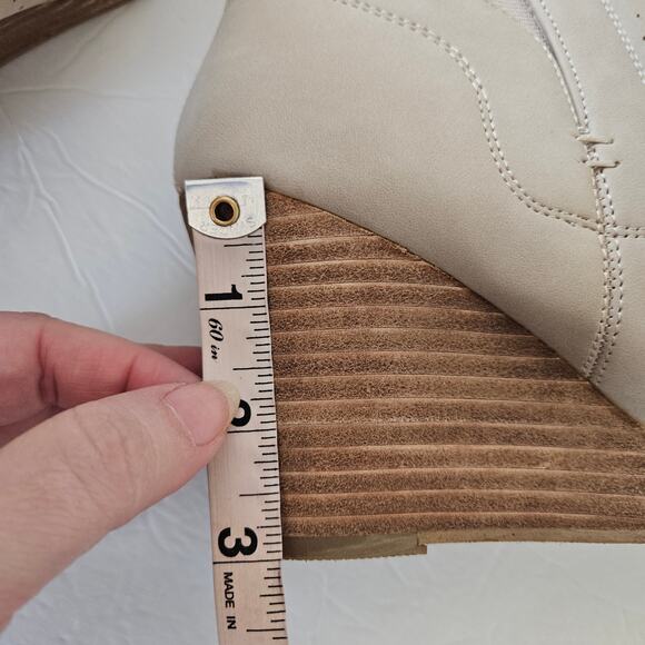 DV by Dolce Vita Gerdy Bootie Beige Ankle Wedge Heel Womens 6.5 Boho Chic Casual - Picture 8 of 9